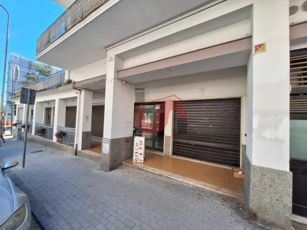 locale commerciale in affitto a Benevento in zona Mellusi / Atlantici