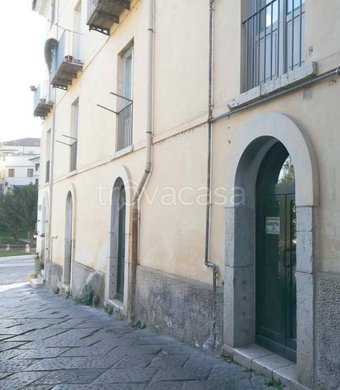 negozio in affitto a Benevento in zona Centro Storico