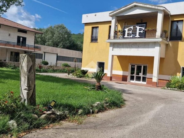 capannone in affitto a Ceppaloni