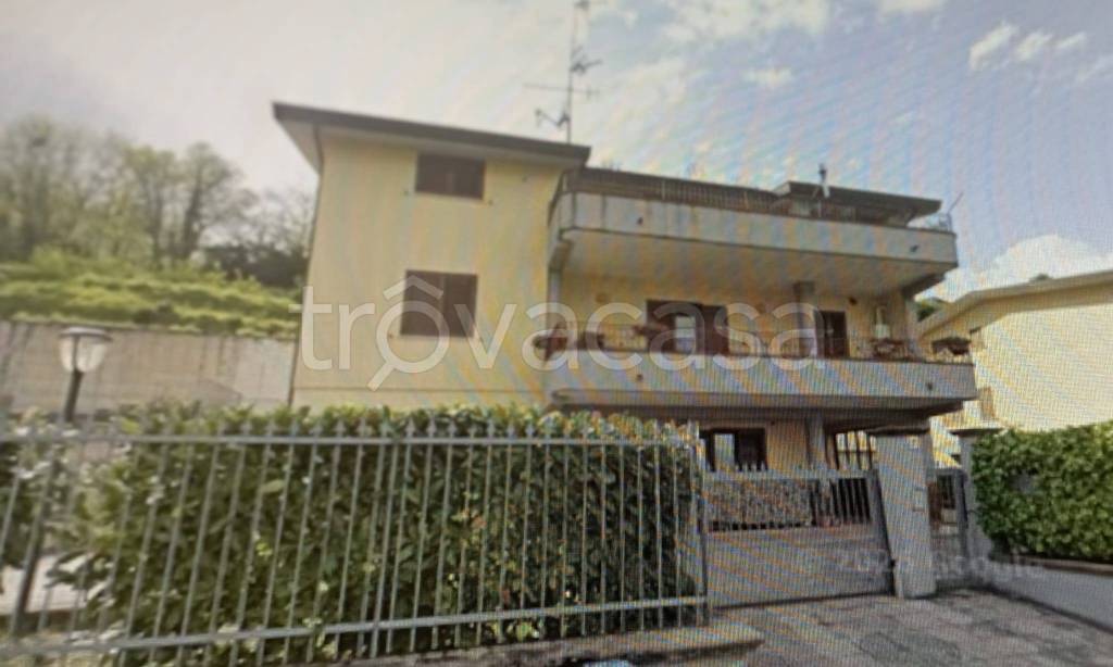 appartamento in affitto a Ceppaloni in zona Beltiglio