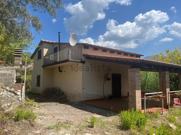 casa indipendente in affitto a Frasso Telesino