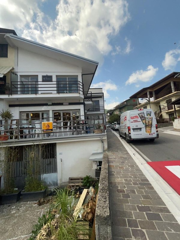 locale commerciale in affitto a Limatola