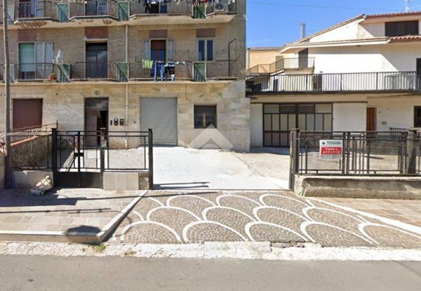 locale commerciale in affitto a Moiano