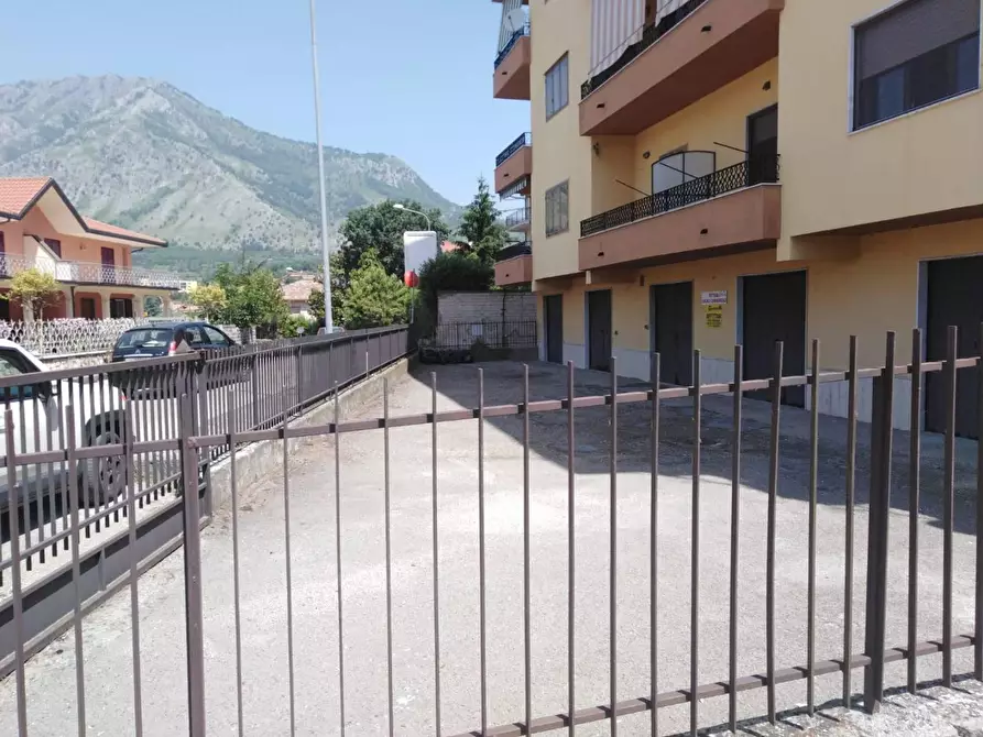 locale commerciale in affitto a Montesarchio in zona Cirignano