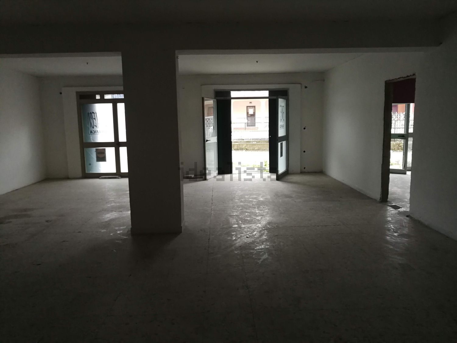 locale commerciale in affitto a Montesarchio