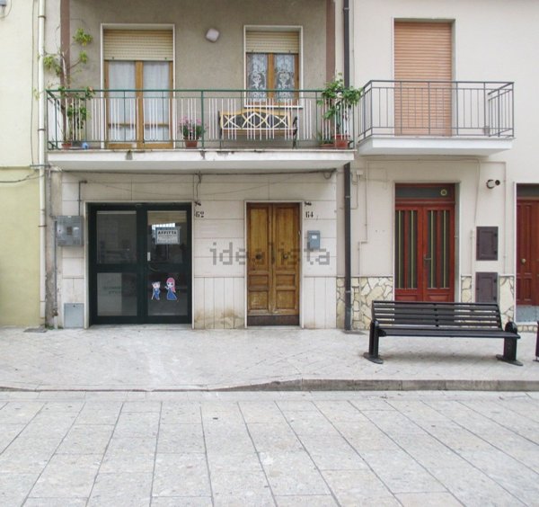 locale commerciale in affitto a Pietrelcina in zona Stazione