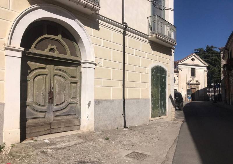 locale commerciale in affitto a San Giorgio del Sannio
