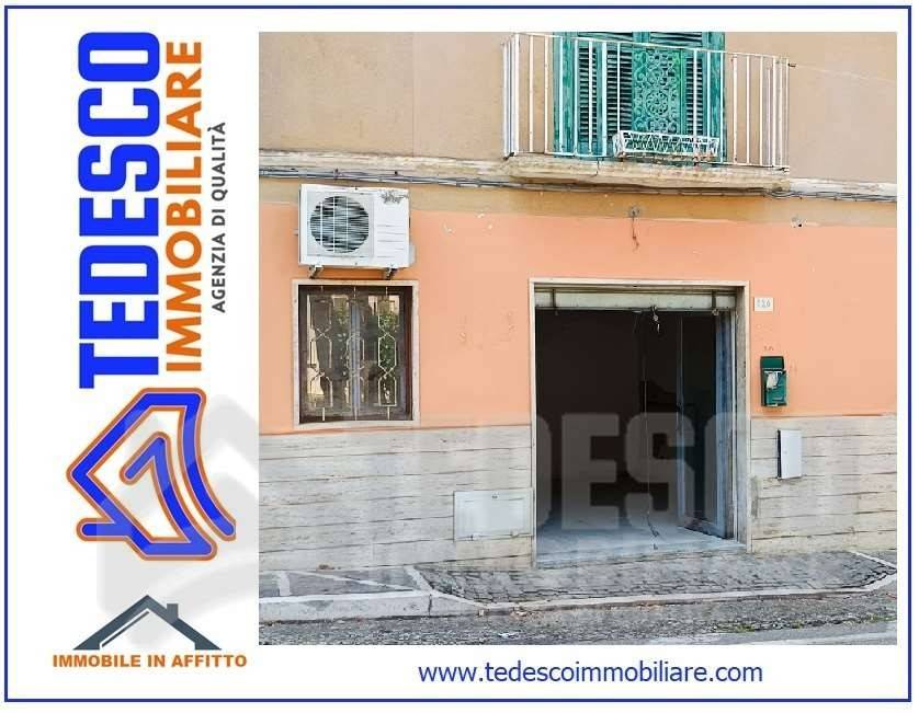 locale commerciale in affitto a San Nicola Manfredi