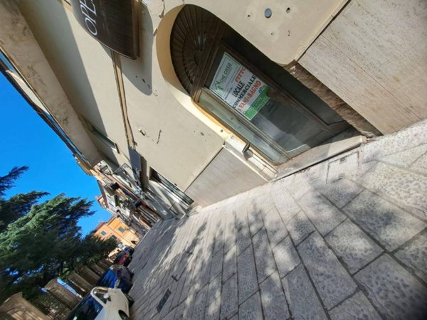 negozio in affitto a Sant'Agata de' Goti