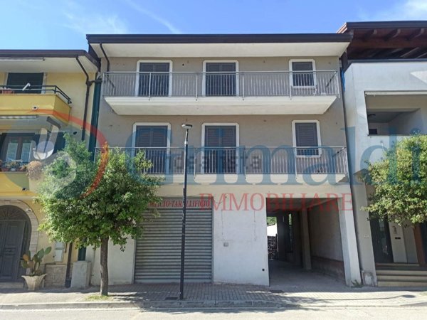 negozio in affitto a Telese Terme