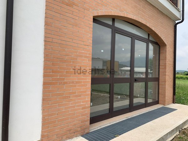 locale commerciale in affitto a Telese Terme