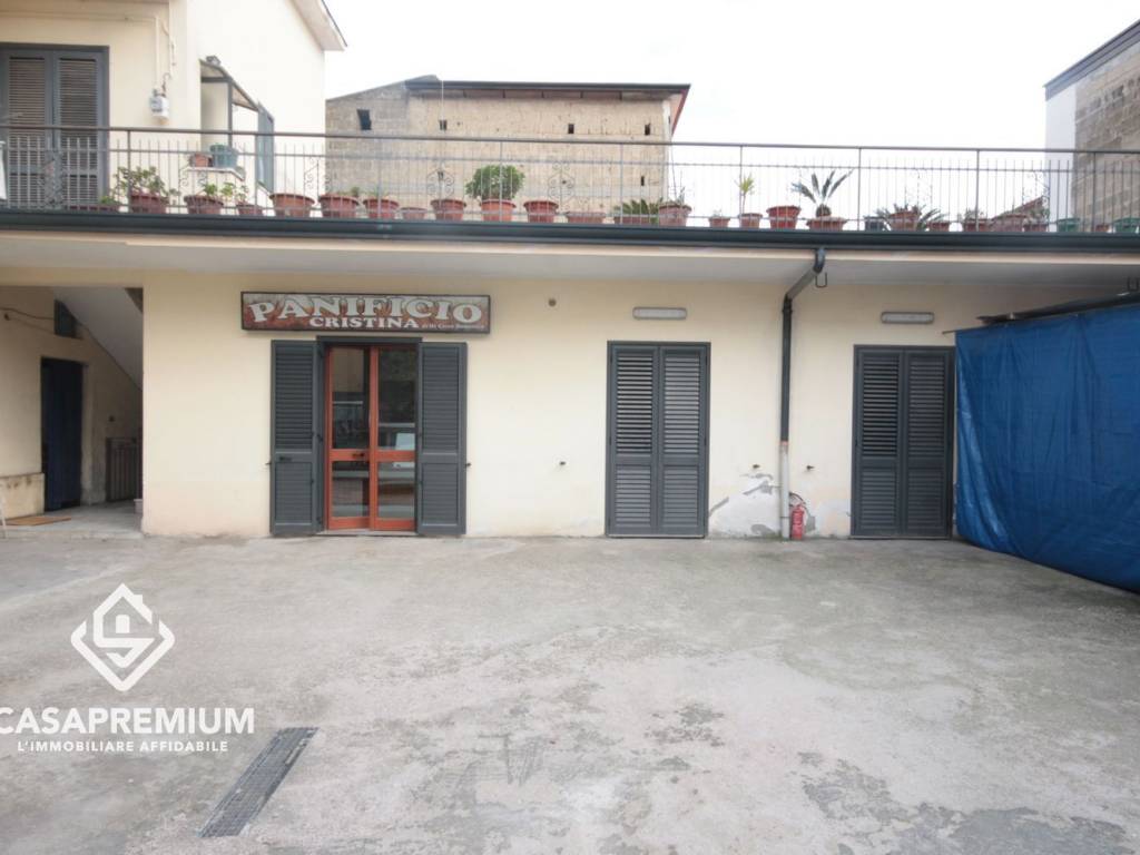 negozio in affitto ad Acerra