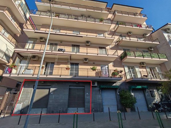 negozio in affitto ad Acerra