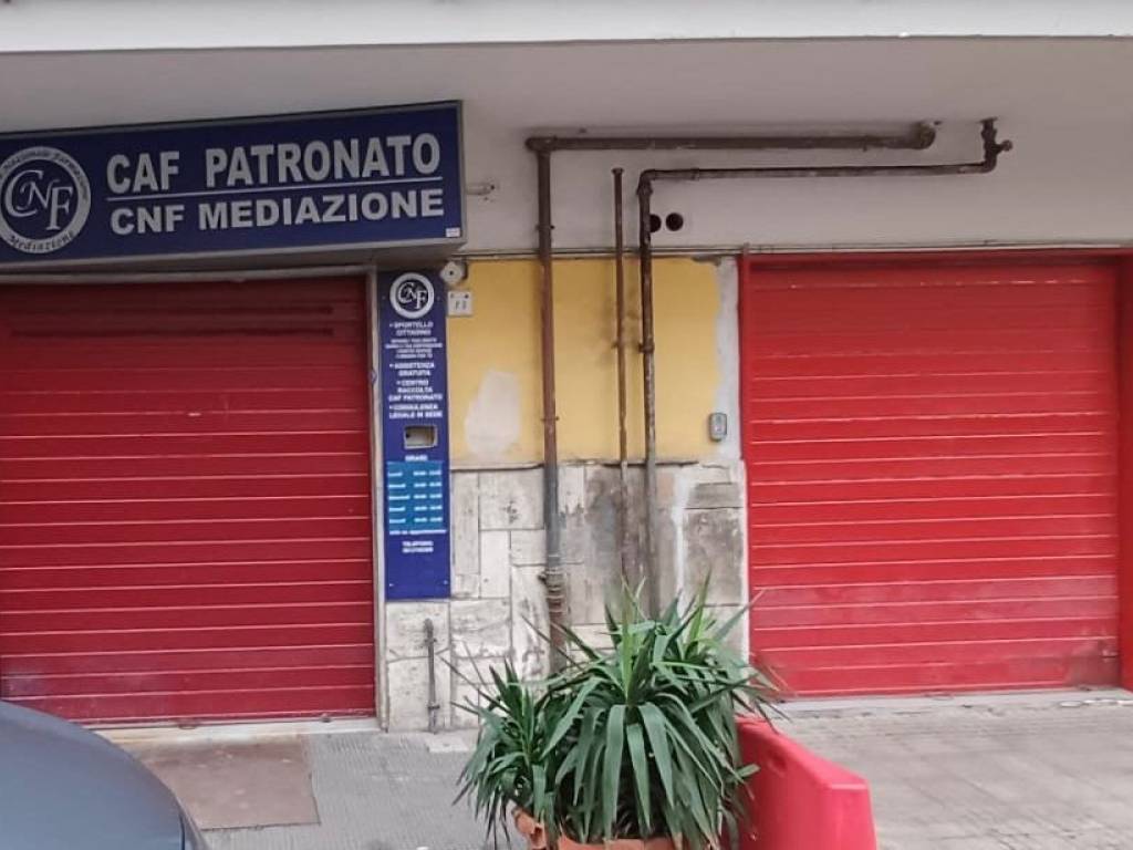 negozio in affitto ad Acerra
