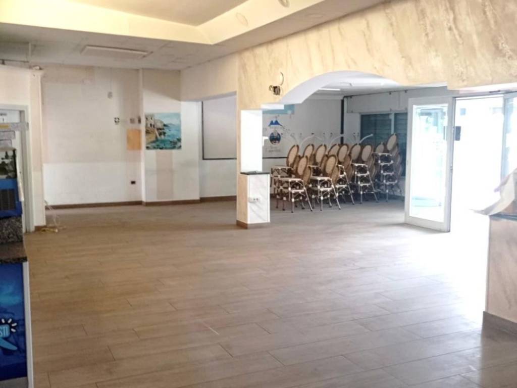 negozio in affitto ad Acerra