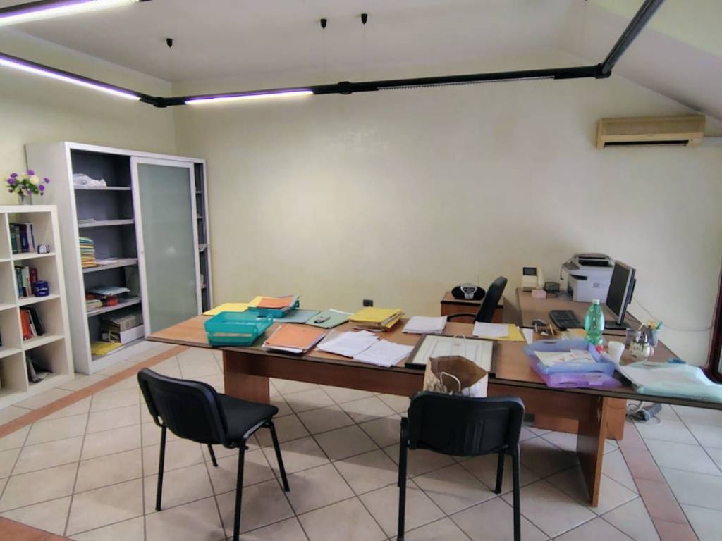 ufficio in affitto ad Acerra