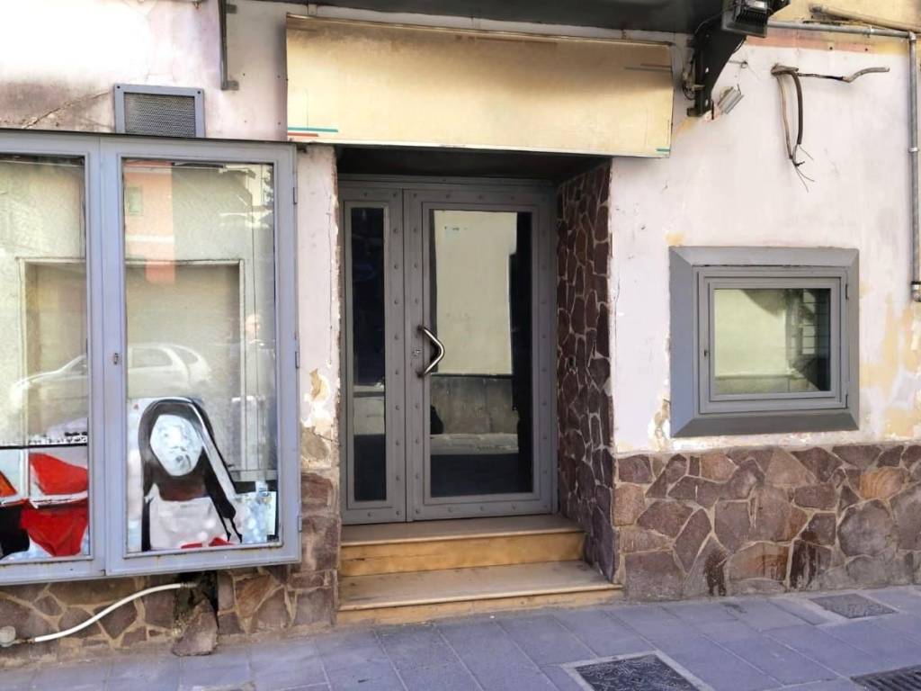 negozio in affitto ad Acerra