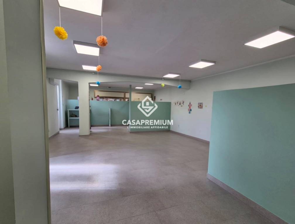 negozio in affitto ad Acerra in zona Centro Città