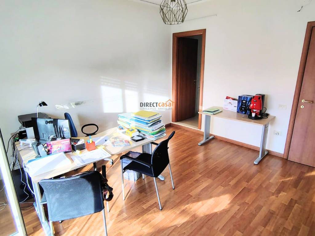 ufficio in affitto ad Acerra in zona Centro Città