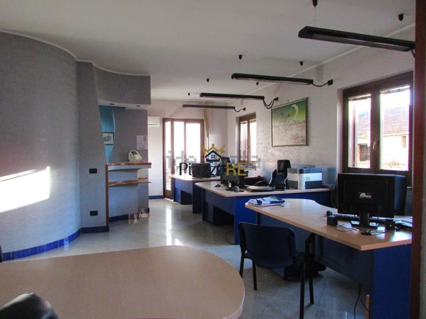 ufficio in affitto ad Acerra in zona Centro Città