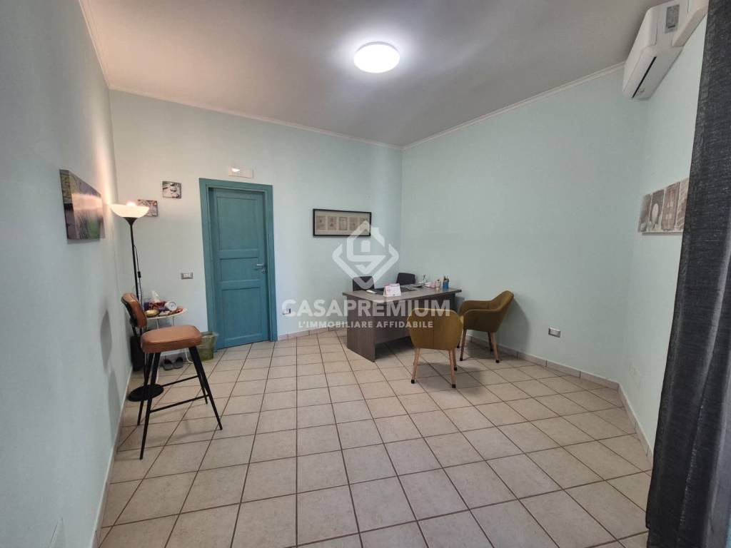 ufficio in affitto ad Acerra in zona Centro Città