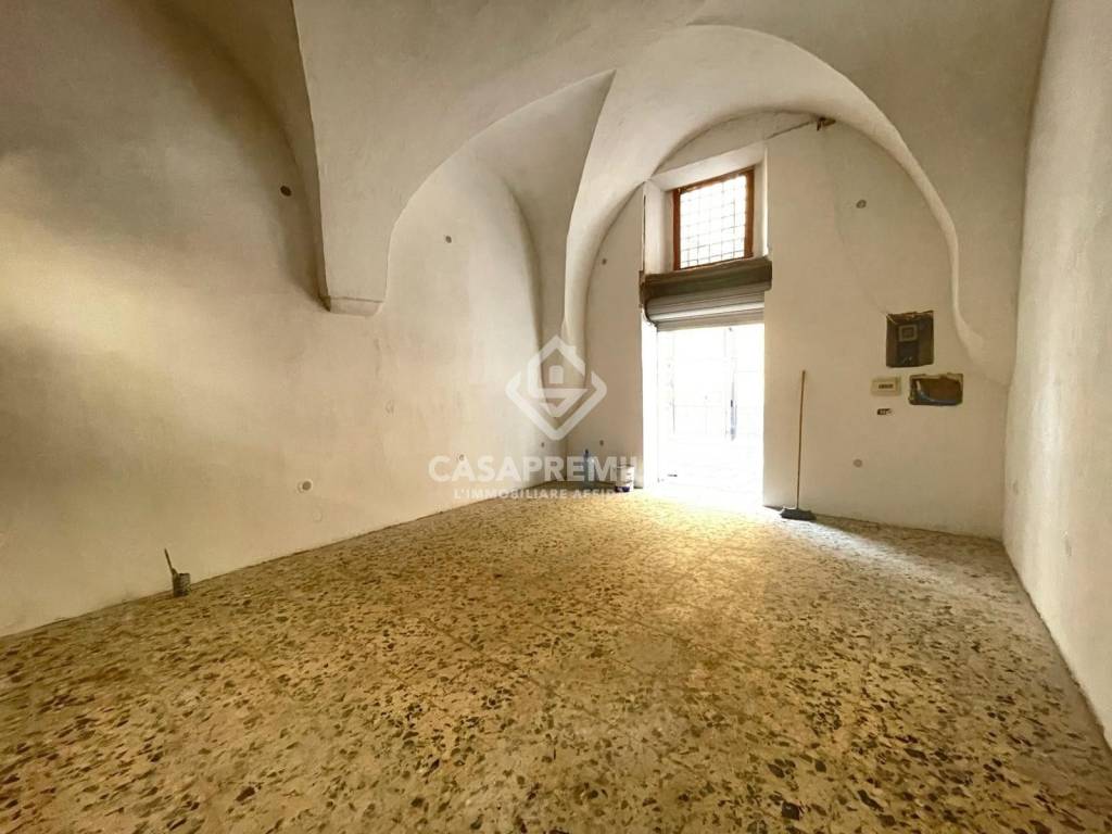 negozio in affitto ad Acerra