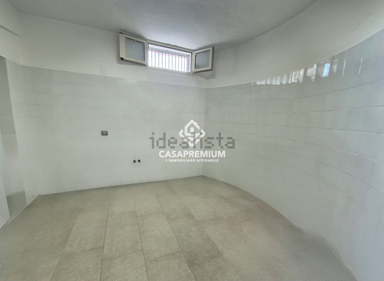 locale commerciale in affitto ad Acerra in zona Centro Città