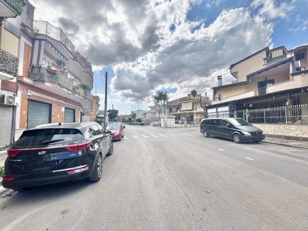 negozio in affitto ad Acerra