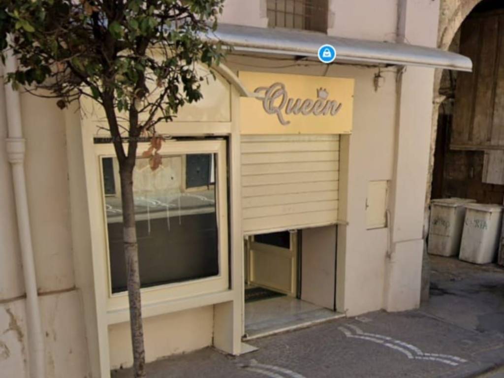 negozio in affitto ad Acerra in zona Centro Città