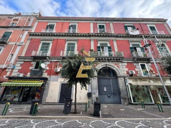 negozio in affitto ad Acerra in zona Centro Città