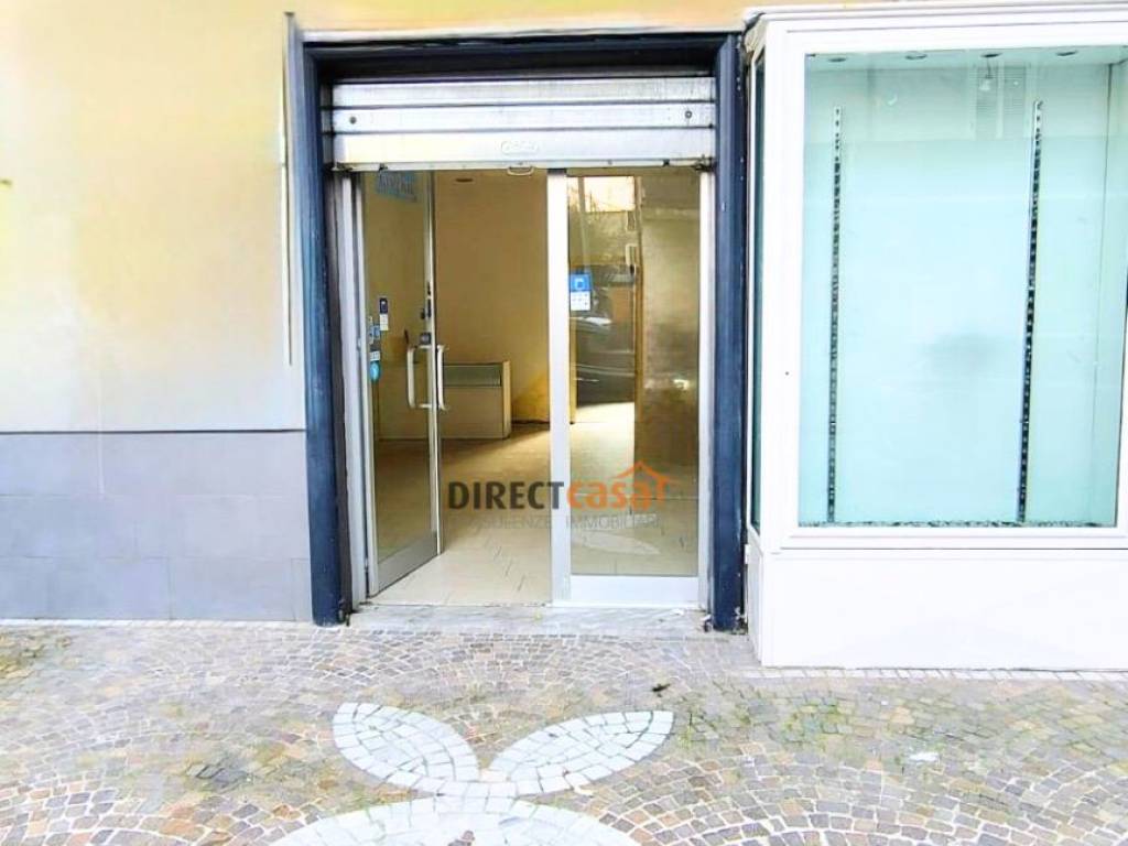 negozio in affitto ad Acerra
