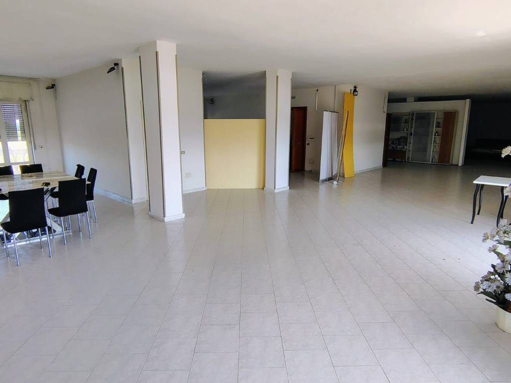 ufficio in affitto ad Acerra