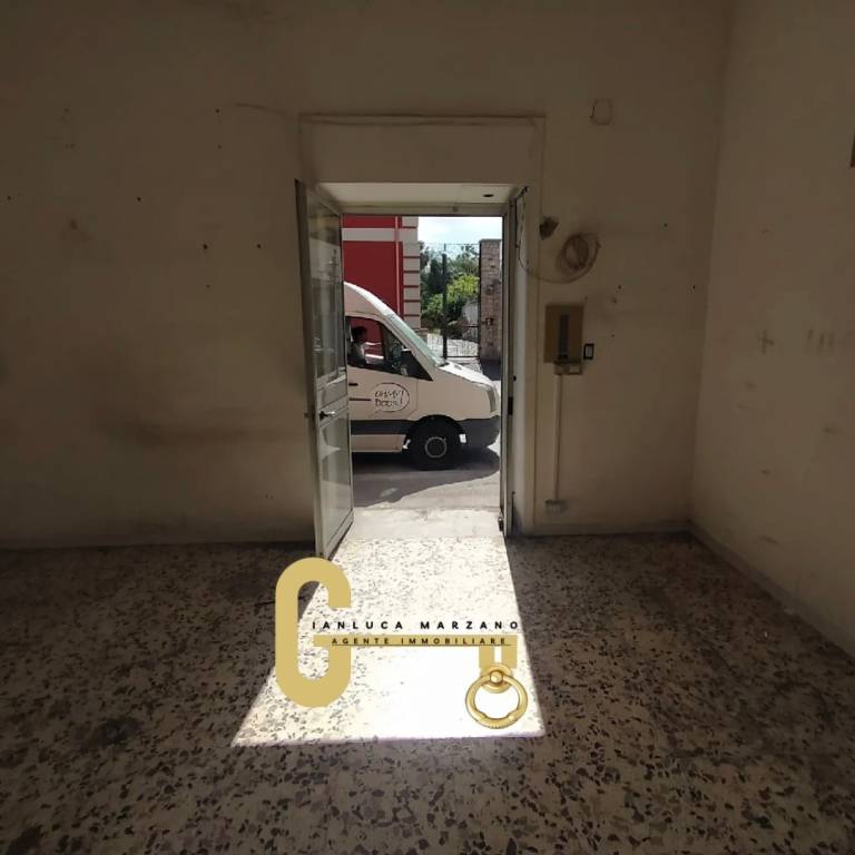 negozio in affitto ad Acerra