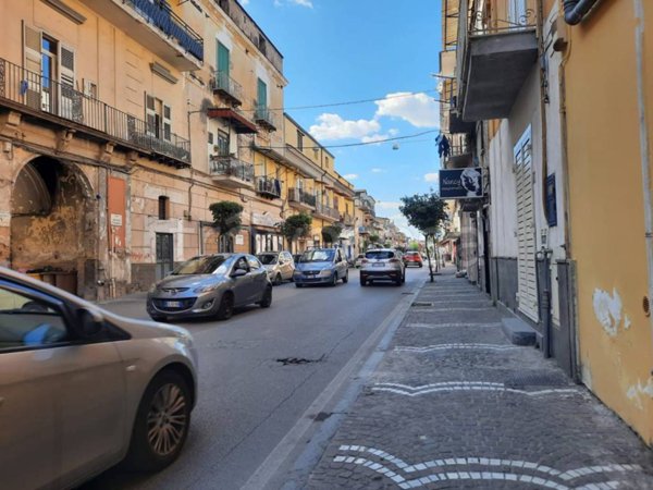 negozio in affitto ad Acerra
