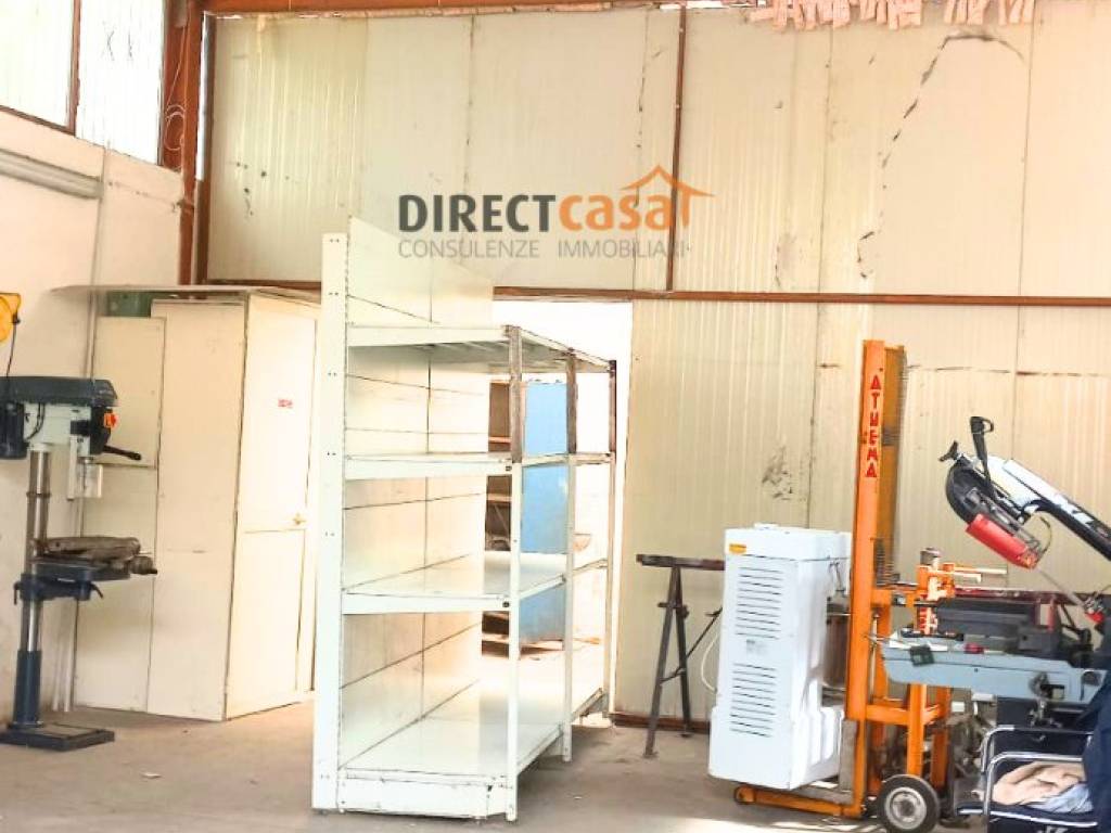 locale commerciale in affitto ad Acerra