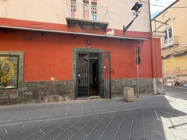 locale commerciale in affitto ad Acerra in zona Centro Città
