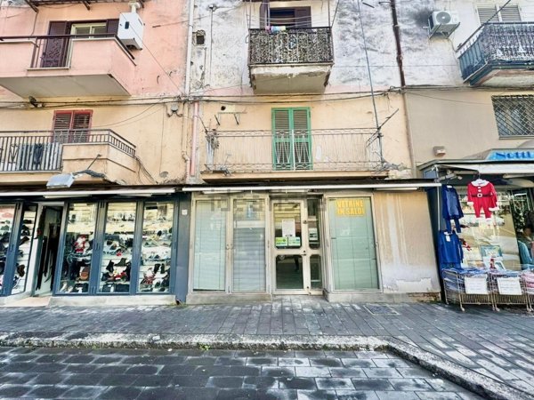 locale commerciale in affitto ad Acerra
