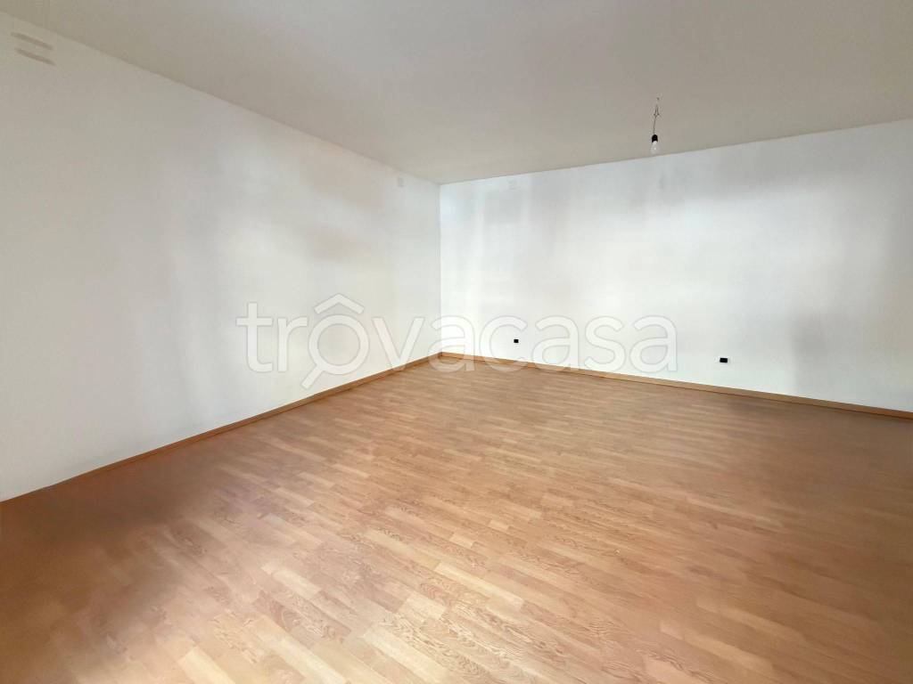 negozio in affitto ad Acerra