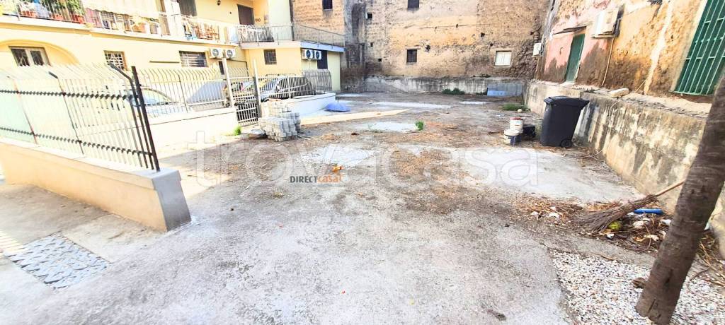 box auto in affitto ad Acerra in zona Centro Città