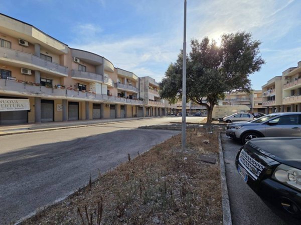 locale commerciale in affitto ad Acerra in zona Centro Città