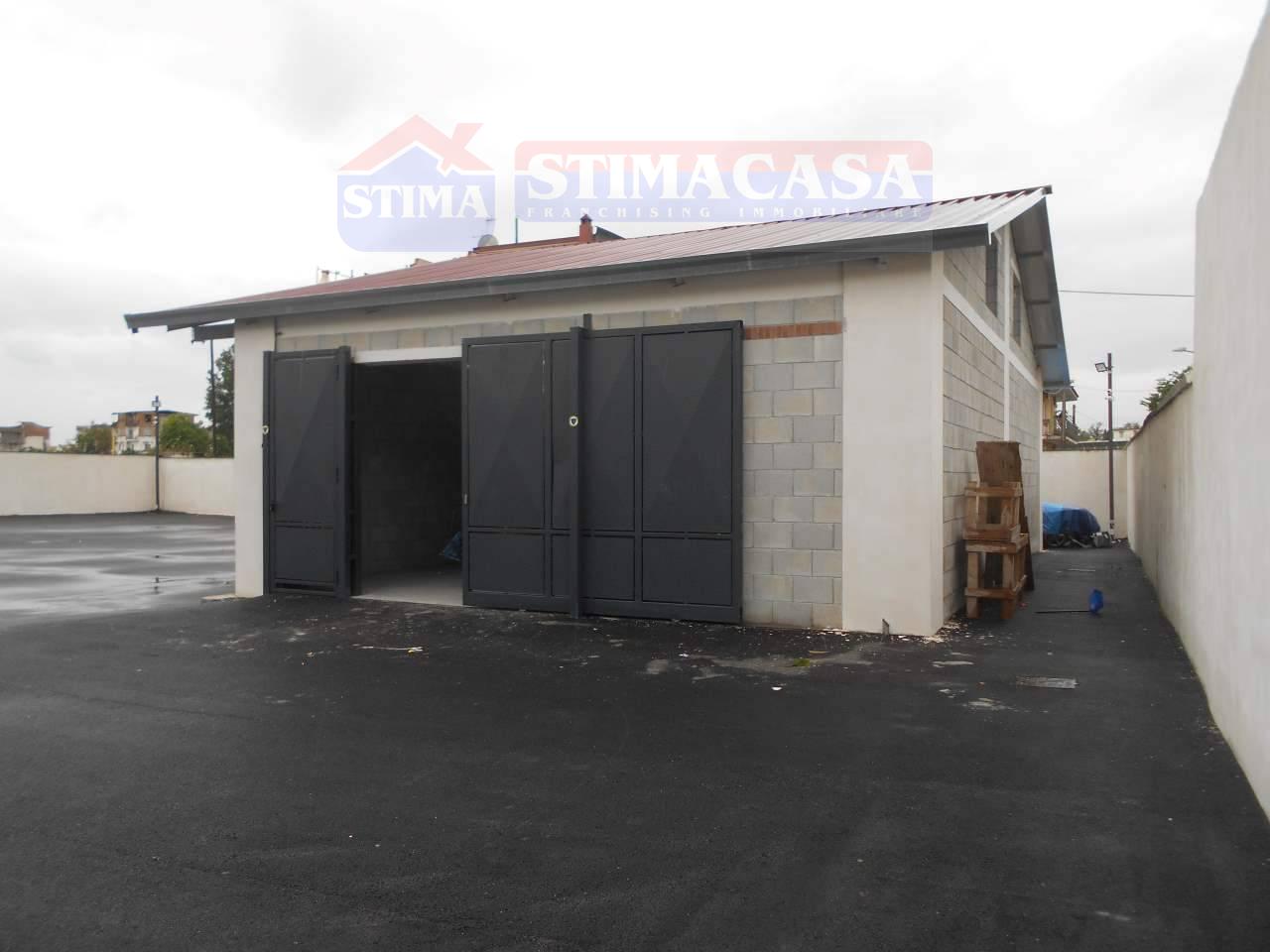 capannone in affitto ad Afragola