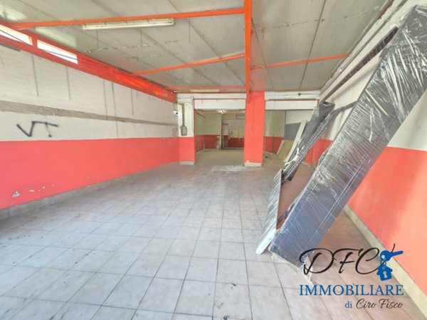 locale commerciale in affitto ad Afragola