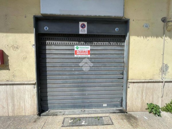 negozio in affitto ad Afragola in zona Centro Città