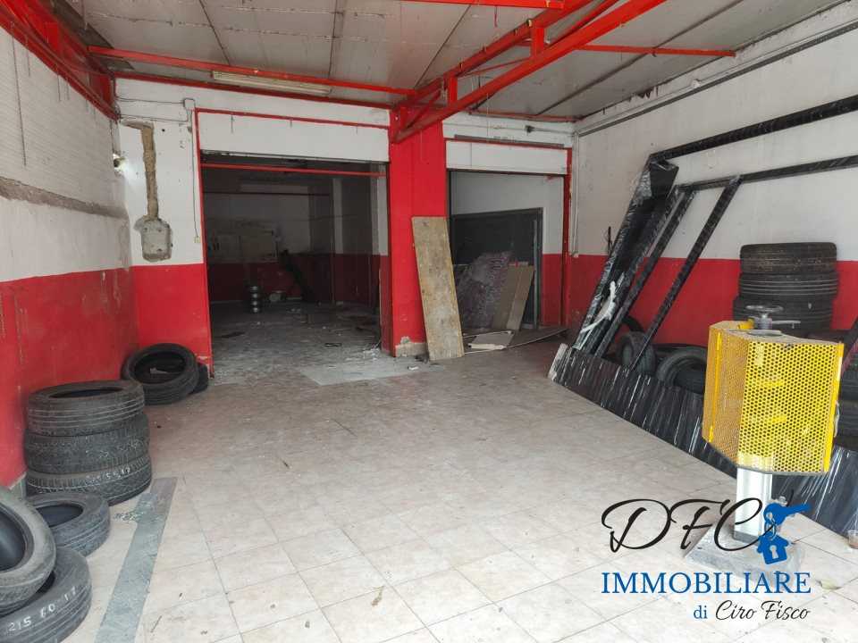 locale commerciale in affitto ad Afragola