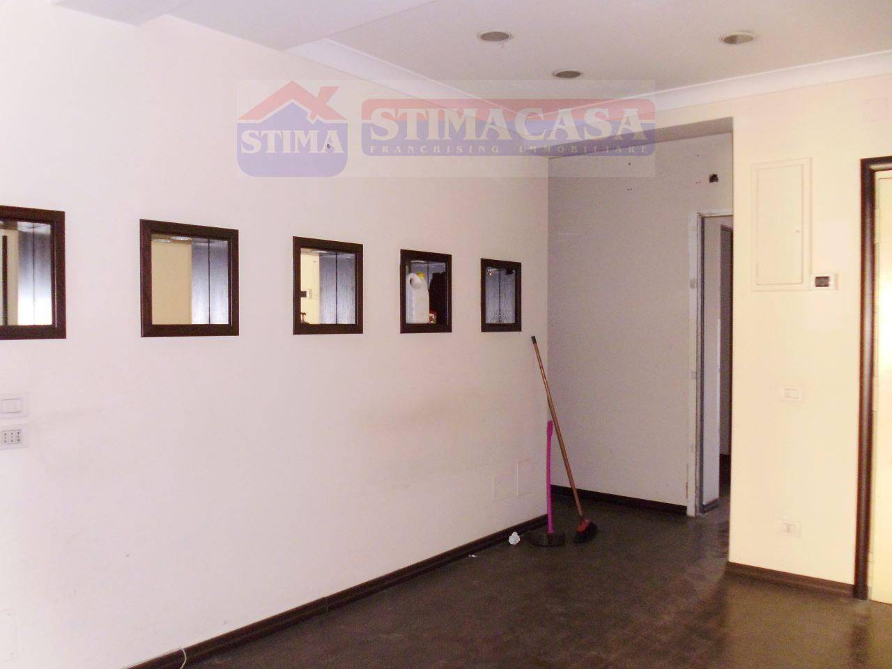 ufficio in affitto ad Afragola