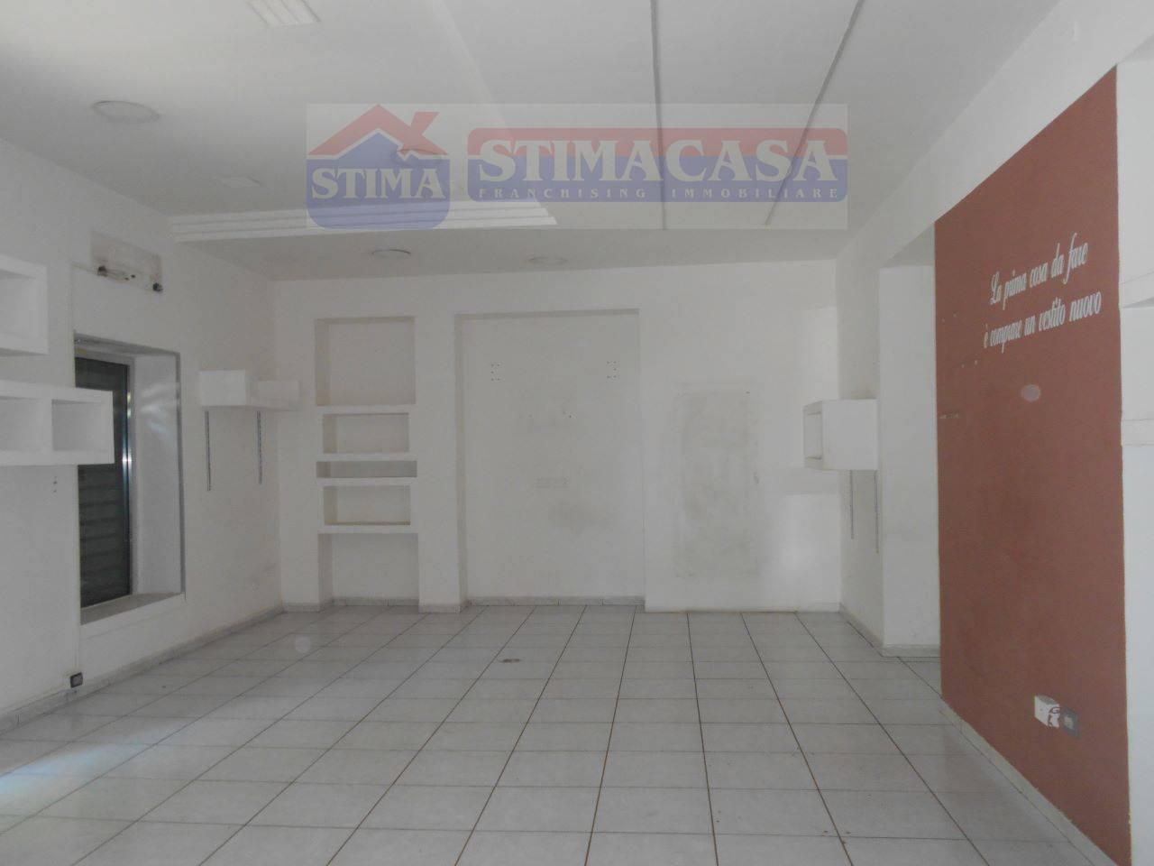 negozio in affitto ad Afragola
