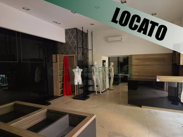locale commerciale in affitto ad Afragola in zona Centro Città