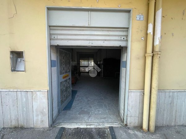 negozio in affitto ad Afragola