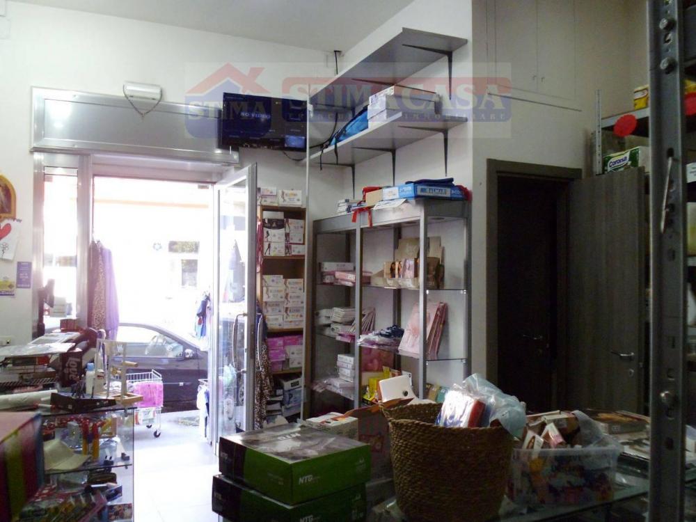 negozio in affitto ad Afragola in zona Centro Città
