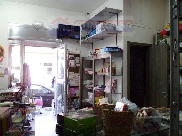 negozio in affitto ad Afragola in zona Centro Città